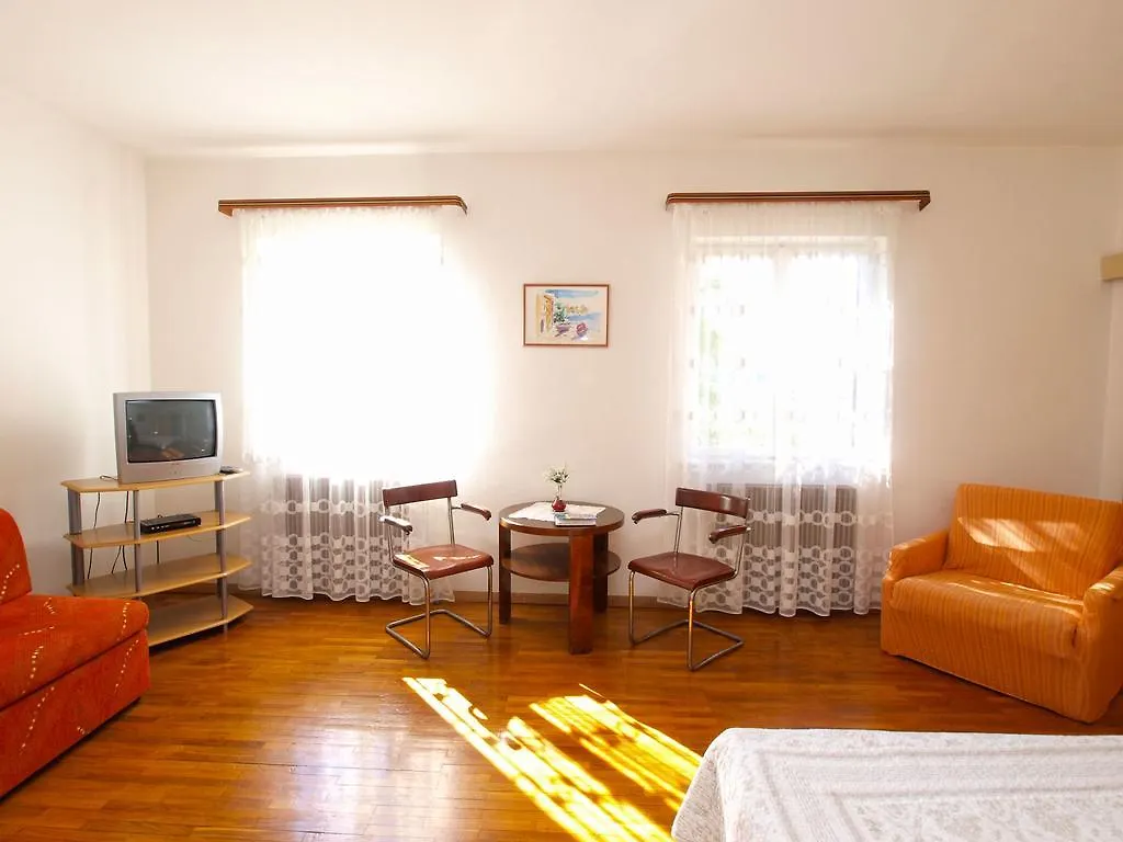 Apartments Rabac 981