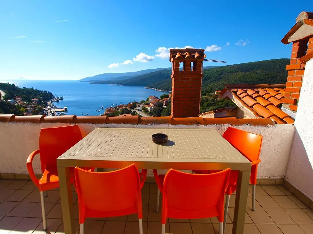 Apartments Rabac 981