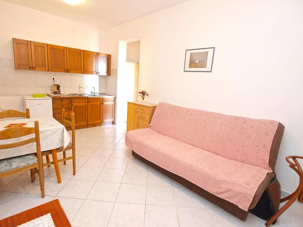 Apartments Rabac 981